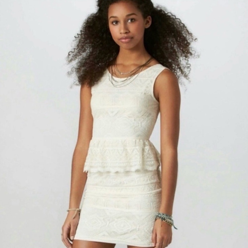 NWT American Eagle Ivory Sleeveless Lace Peplum Dress Size 10 feminine boho chic